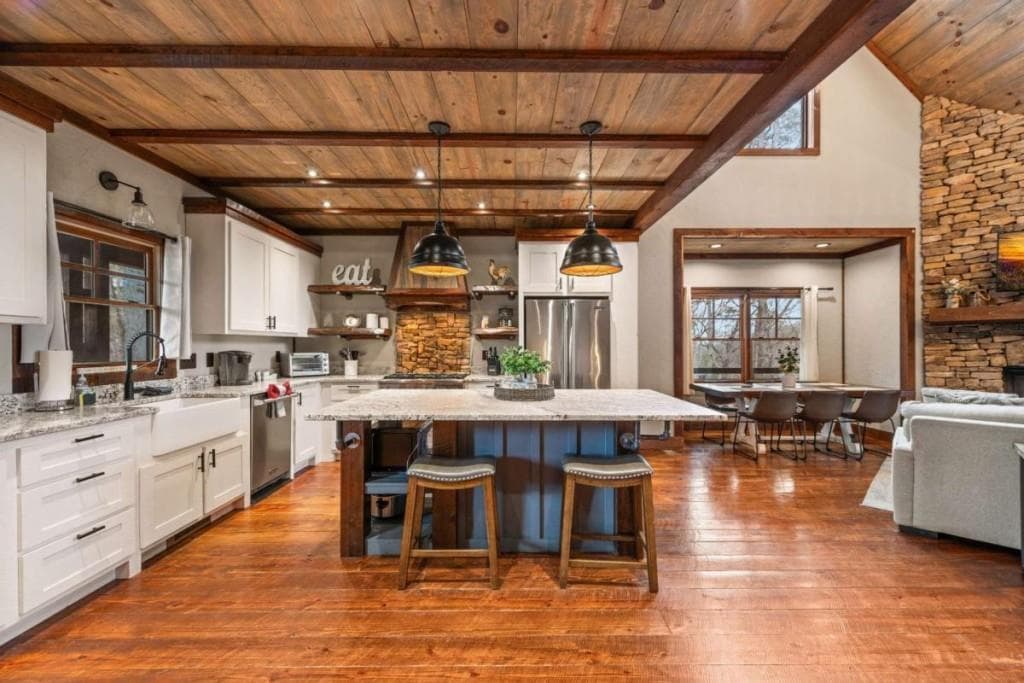 3 bedroom, 4 bathroom, 2,760 sq ft single family residence for sale at 134 Cohutta Overlook Trail, Blue Ridge, GA 30513 — photo 6