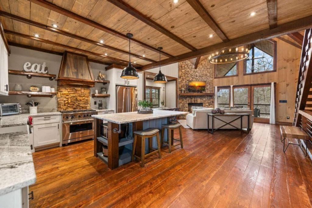 3 bedroom, 4 bathroom, 2,760 sq ft single family residence for sale at 134 Cohutta Overlook Trail, Blue Ridge, GA 30513 — photo 10