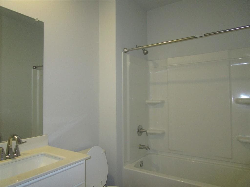 5 bedroom, 4 bathroom single family residence for rent at 5169 Union Heights Way, Flowery Branch, GA 30542 for $2,600 a month — photo 9