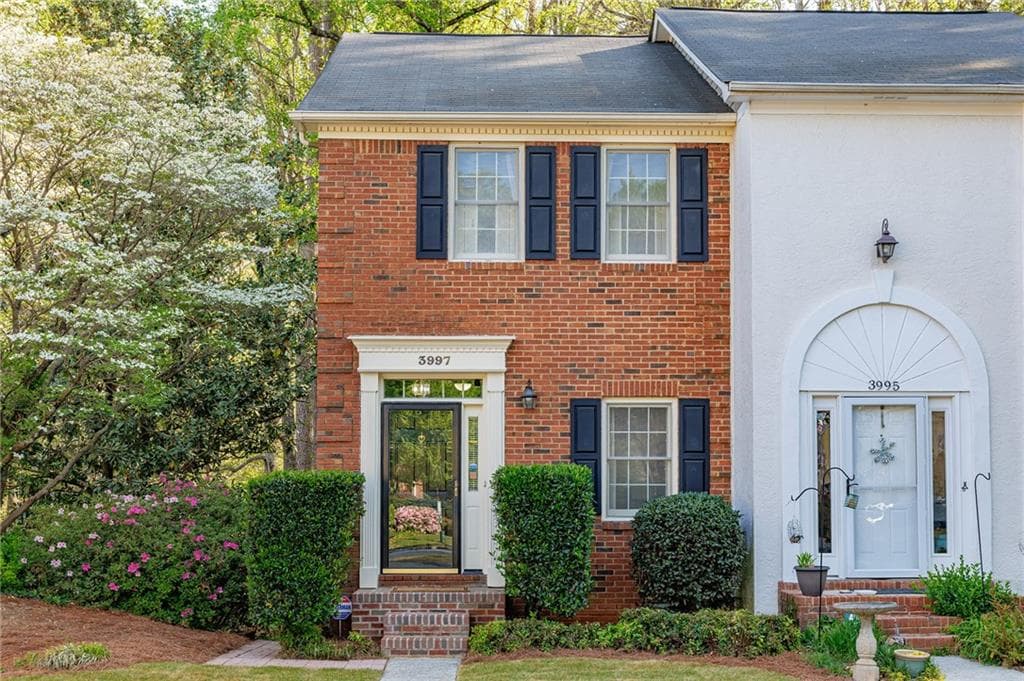 2 bedroom, 3 bathroom, 1,312 sq ft townhouse sold at 3997 Elm Street, Atlanta, GA 30341