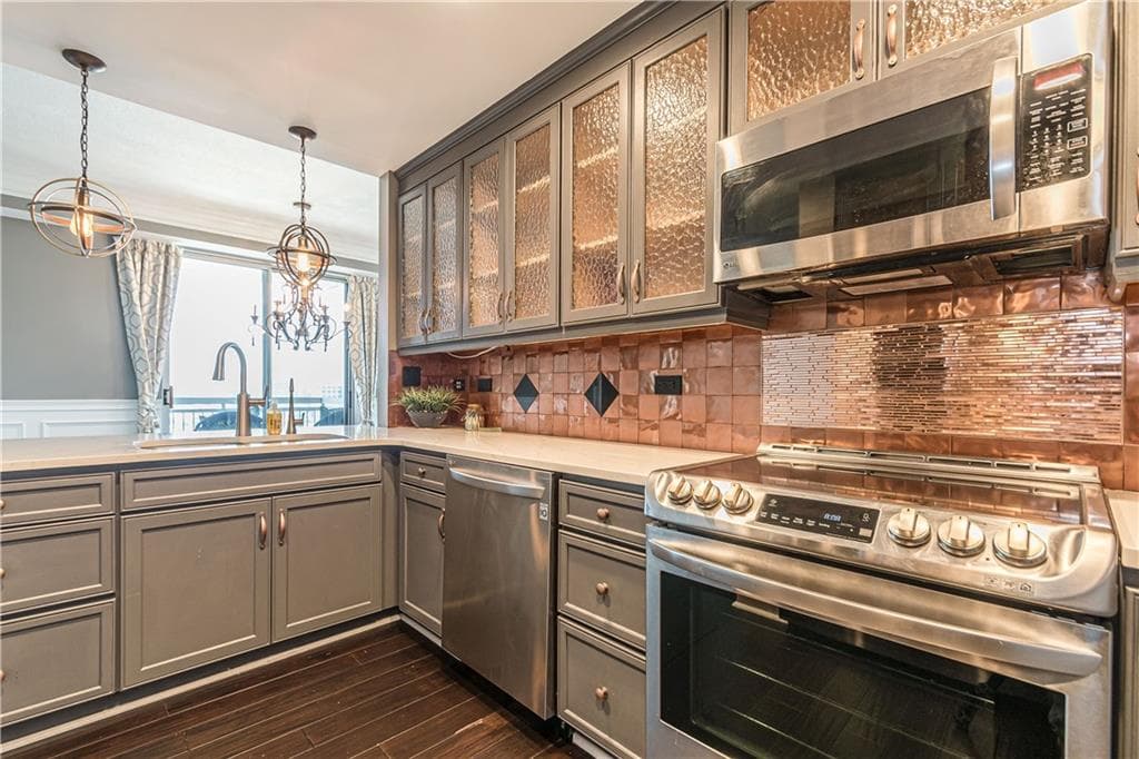 2 bedroom, 2 bathroom, 1,362 sq ft condominium for sale at 285 Centennial Olympic Park Drive 2205, Atlanta, GA 30313 — photo 7