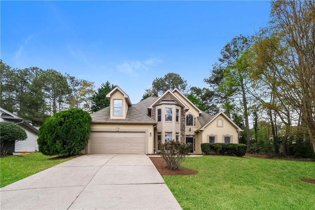 566 Shadow Oaks Drive, Stone Mountain, GA 30087 — most recent listing photo