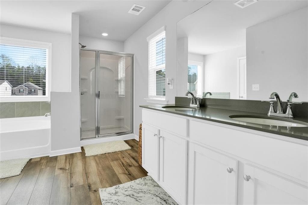 4 bedroom, 3 bathroom, 1,770 sq ft single family residence for sale at 4730 Kyle Terrace, Atlanta, GA 30349 — photo 5