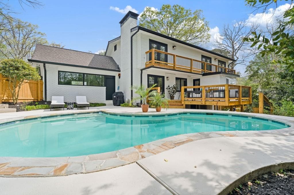 264 Devonwood Drive, Sandy Springs, GA 30328 — most recent listing photo
