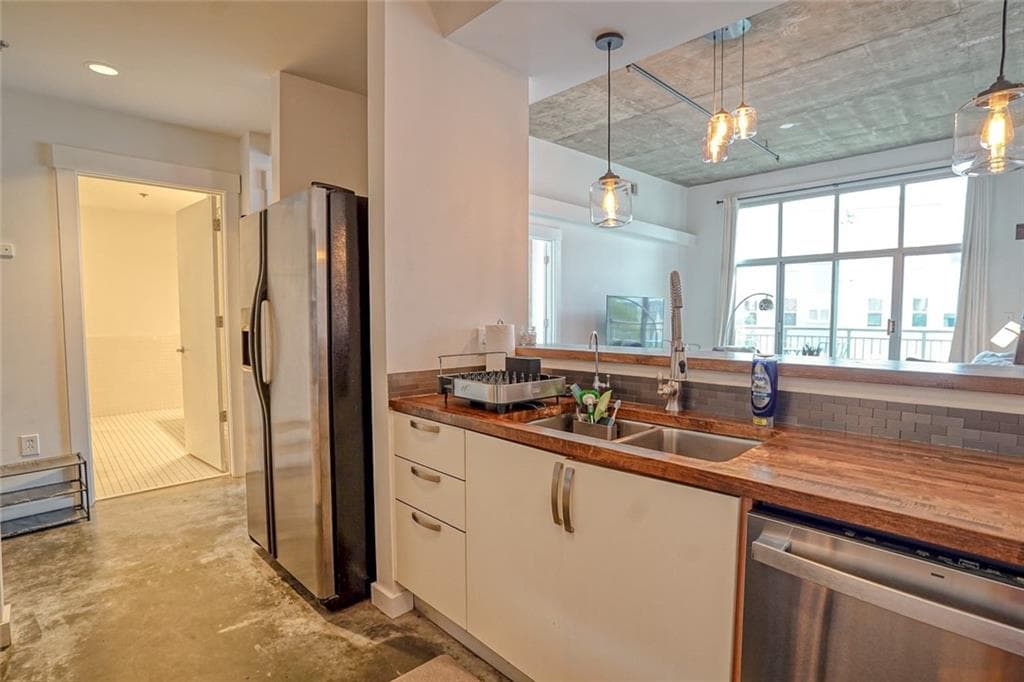 1 bedroom, 1 bathroom, 852 sq ft condominium for rent at 245 N Highland Avenue 411, Atlanta, GA 30307 for $3,500 a month — photo 9