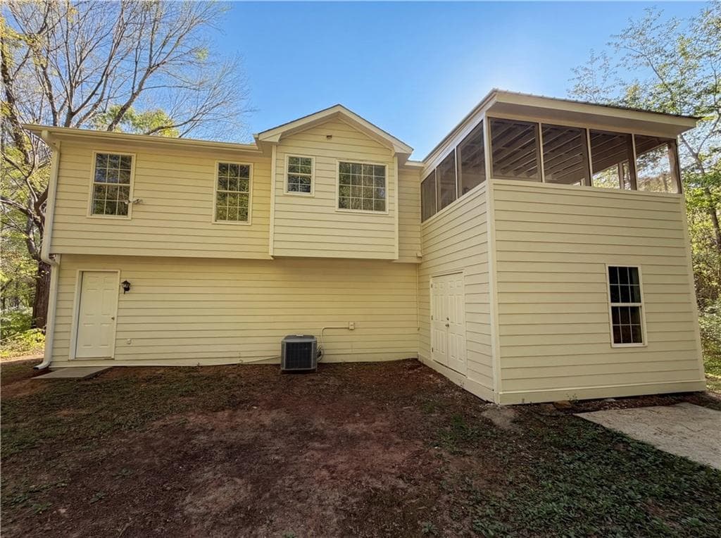 4 bedroom, 3 bathroom, 1,802 sq ft single family residence under contract at 416 Busby Lane, Winder, GA 30680 — photo 5