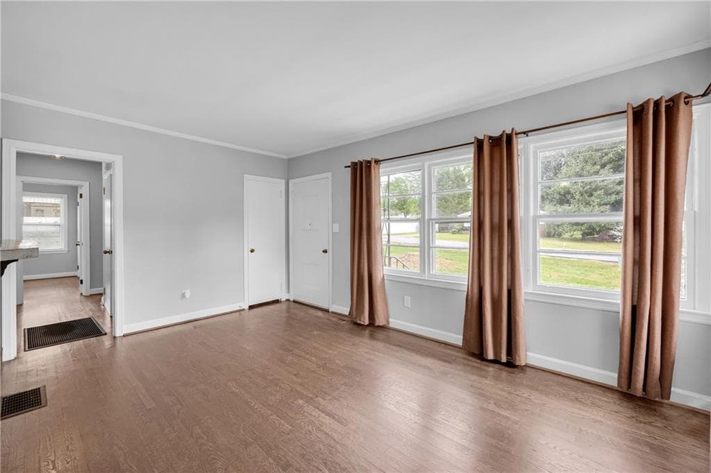 2 bedroom, 1 bathroom, 1,498 sq ft single family residence for sale at 58 Andrew Jackson Street, Commerce, GA 30529 — photo 4