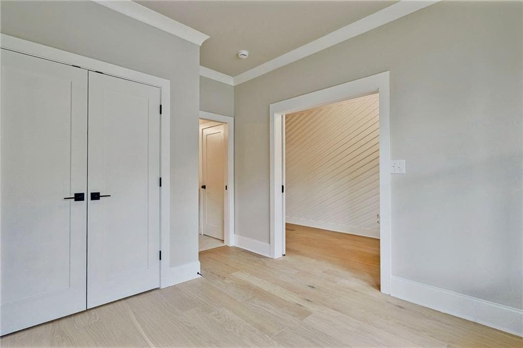 6 bedroom, 5 bathroom, 3,980 sq ft single family residence for sale at 1697 Eastside Parc Street, Atlanta, GA 30316 — photo 7