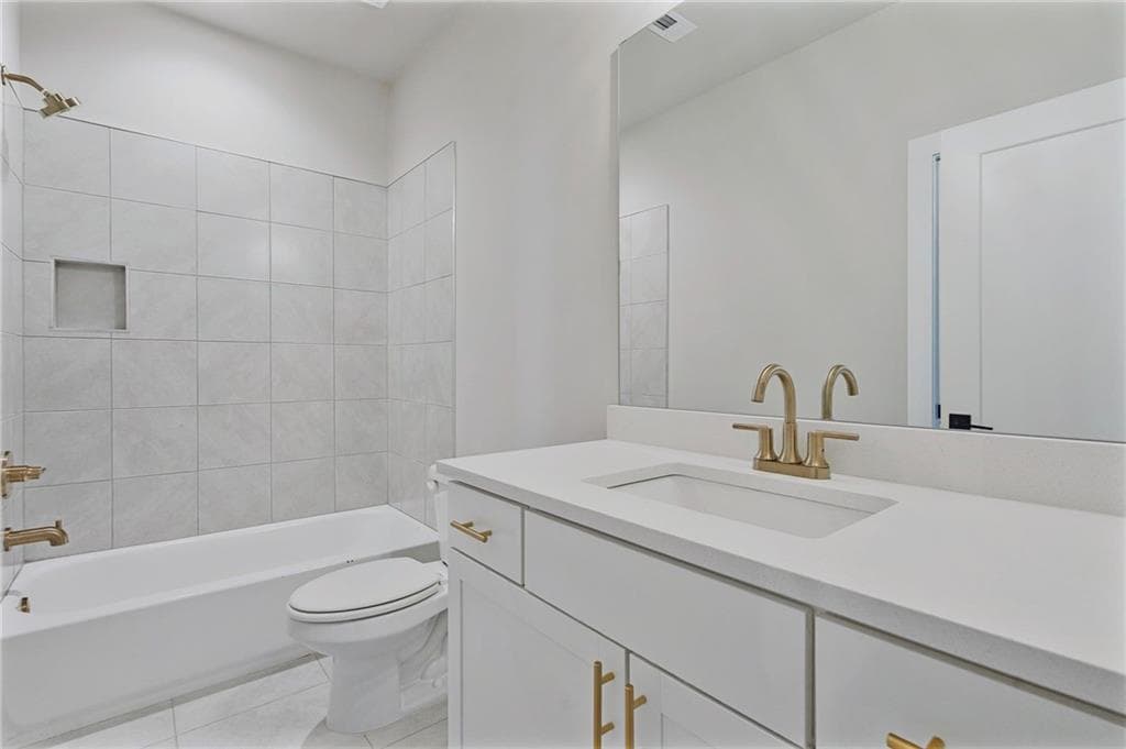 6 bedroom, 5 bathroom, 3,980 sq ft single family residence for sale at 1697 Eastside Parc Street, Atlanta, GA 30316 — photo 9
