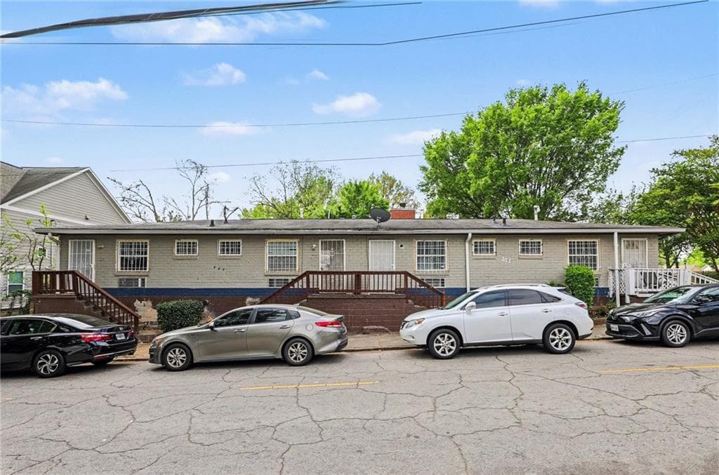 quadruplex under contract at 272 Glenn Street, Atlanta, GA 30312