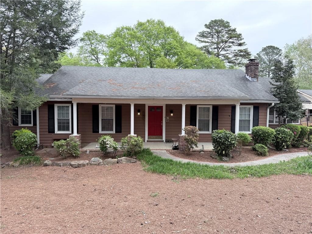 3 bedroom, 3 bathroom, 1,708 sq ft single family residence under contract at 3033 Riviera Drive, Conyers, GA 30012 — photo 2