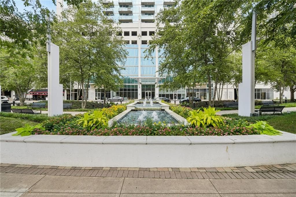2 bedroom, 2 bathroom, 1,223 sq ft condominium for sale at 3324 Peachtree Road 1518, Atlanta, GA 30326 — photo 1 of 73
