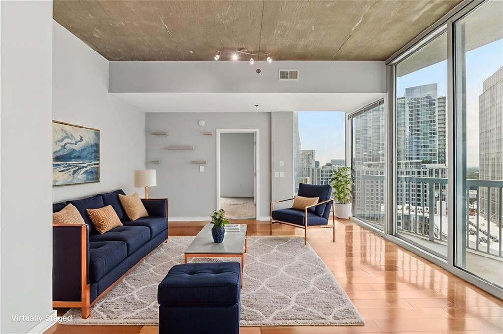 2 bedroom, 2 bathroom, 1,223 sq ft condominium for sale at 3324 Peachtree Road 1518, Atlanta, GA 30326 — photo 3
