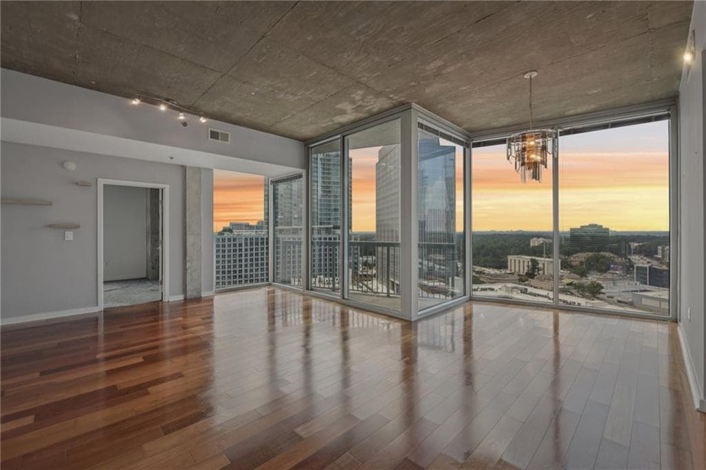 2 bedroom, 2 bathroom, 1,223 sq ft condominium for sale at 3324 Peachtree Road 1518, Atlanta, GA 30326 — photo 9