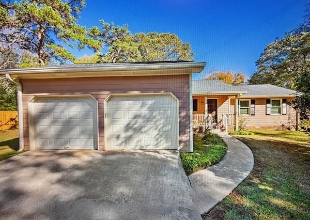 3 bedroom, 2 bathroom, 1,155 sq ft single family residence for sale at 1963 Carriage Way, Lawrenceville, GA 30043