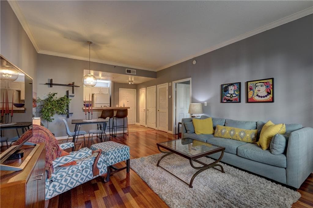 1 bedroom, 1 bathroom, 764 sq ft condominium sold at 1101 Juniper Street, Atlanta, GA 30309