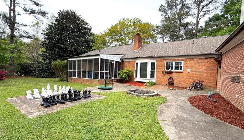 5 bedroom, 3 bathroom, 3,614 sq ft single family residence for sale at 945 Poplar Street, Monroe, GA 30655 — photo 5