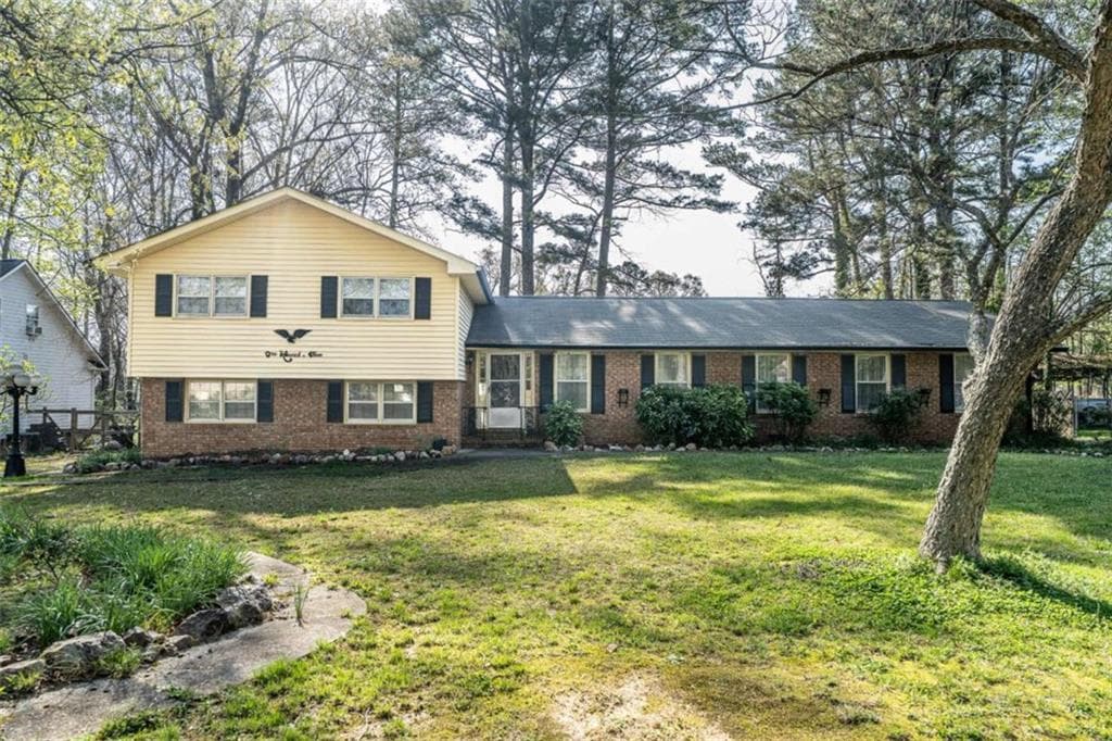 5 bedroom, 3 bathroom, 3,774 sq ft single family residence for sale at 103 Rolling Oaks Drive, Rome, GA 30165
