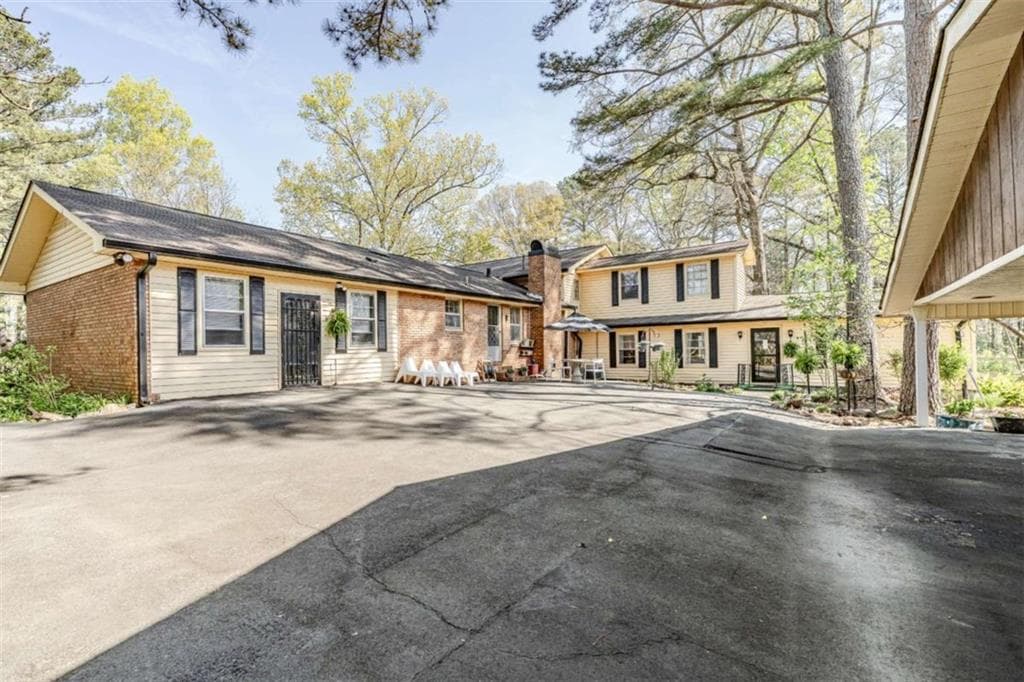 5 bedroom, 3 bathroom, 3,774 sq ft single family residence for sale at 103 Rolling Oaks Drive, Rome, GA 30165 — photo 4