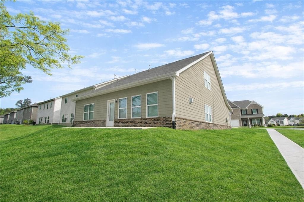 4 bedroom, 3 bathroom, 2,544 sq ft single family residence for sale at 615 Clark Lake Estates Drive, Grayson, GA 30017 — photo 8