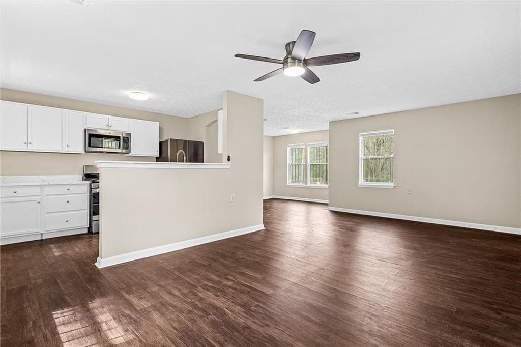 3 bedroom, 1 bathroom, 1,144 sq ft single family residence for sale at 660 Cedar Avenue, Atlanta, GA 30318 — photo 4