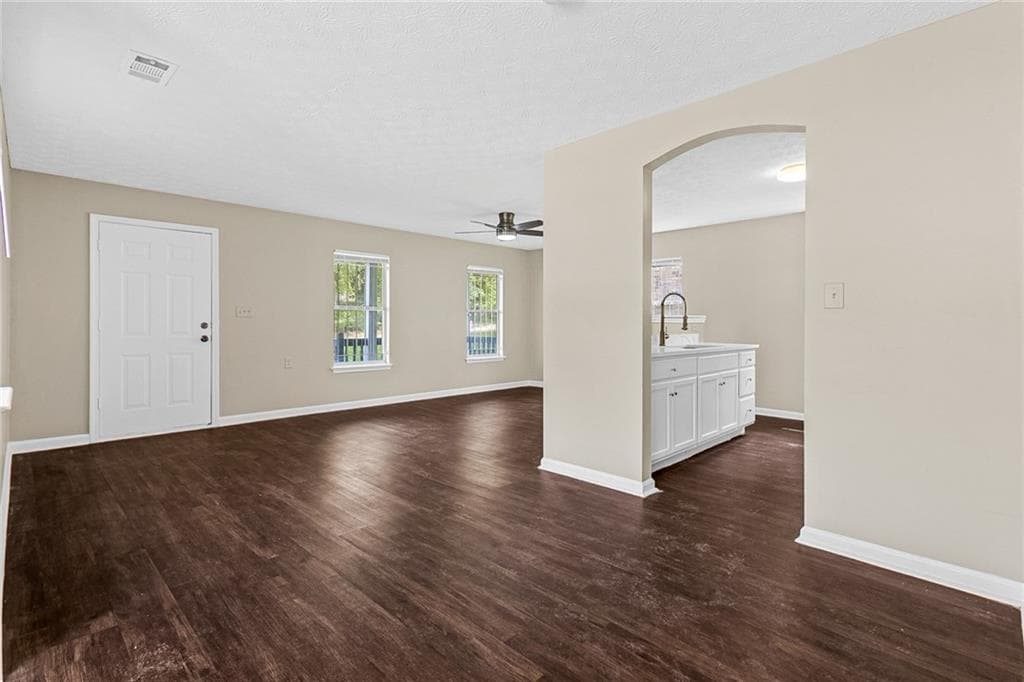 3 bedroom, 1 bathroom, 1,144 sq ft single family residence for sale at 660 Cedar Avenue, Atlanta, GA 30318 — photo 9