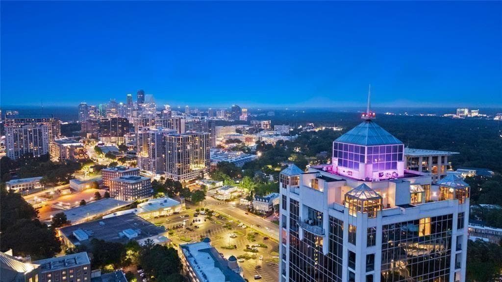 2828 Peachtree Road P 3300, Atlanta, GA 30305 — most recent listing photo