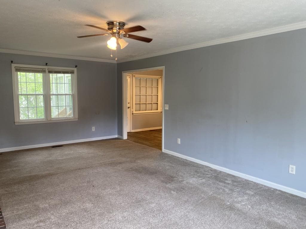5 bedroom, 3 bathroom, 2,376 sq ft single family residence under contract at 4749 Shallow Ridge Road, Kennesaw, GA 30144 — photo 4