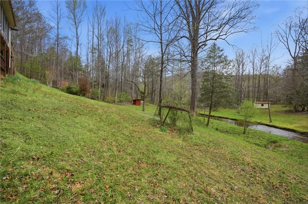 4 bedroom, 3 bathroom, 2,900 sq ft single family residence under contract at 640 Edwards Parkway, Cleveland, GA 30528 — photo 10
