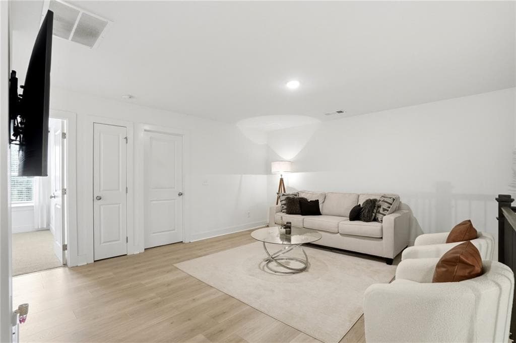 3 bedroom, 3 bathroom, 1,983 sq ft townhouse for sale at 7757 Medieval Street, Fairburn, GA 30213 — photo 7