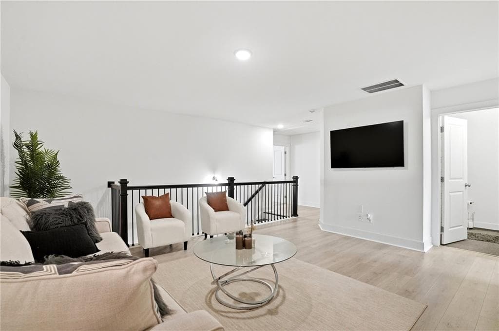 3 bedroom, 3 bathroom, 1,983 sq ft townhouse for sale at 7757 Medieval Street, Fairburn, GA 30213 — photo 9