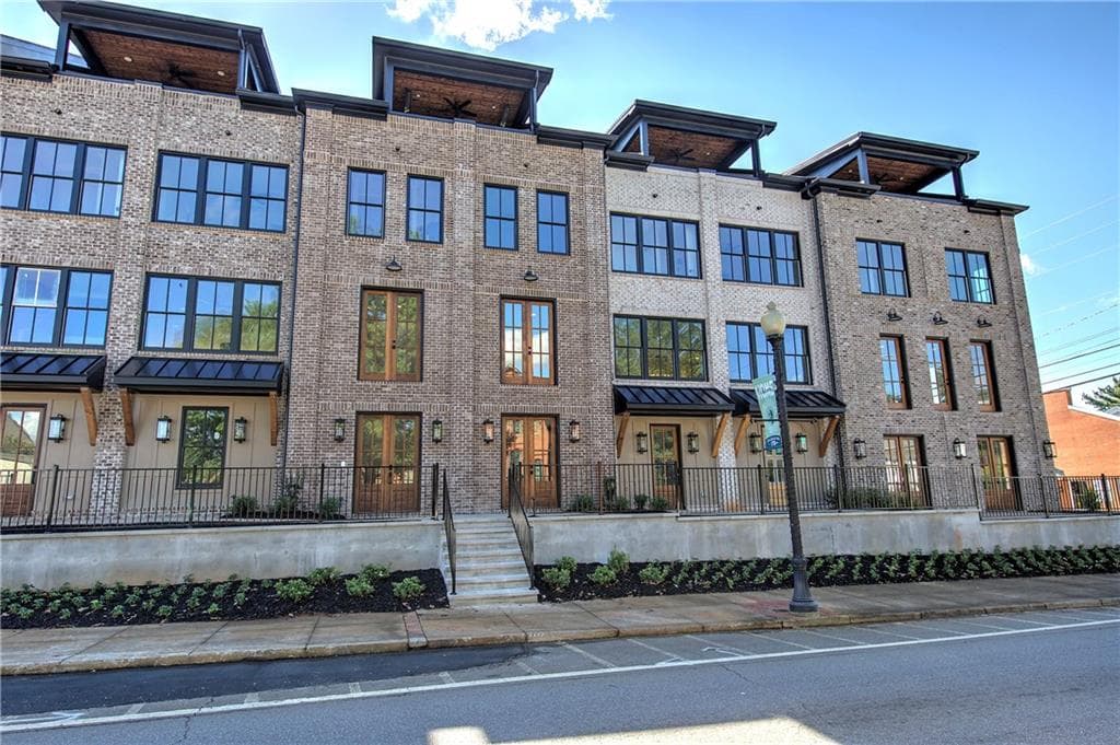 3 bedroom, 4 bathroom, 2,411 sq ft townhouse for sale at 178 W Main Street 205, Cartersville, GA 30120 — photo 10