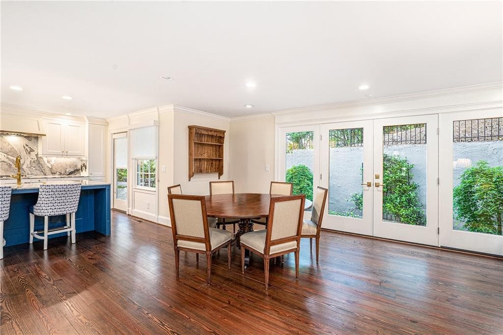 4 bedroom, 5 bathroom, 3,575 sq ft single family residence for rent at 575 Peachtree Battle Avenue, Atlanta, GA 30305 for $9,500 a month — photo 5
