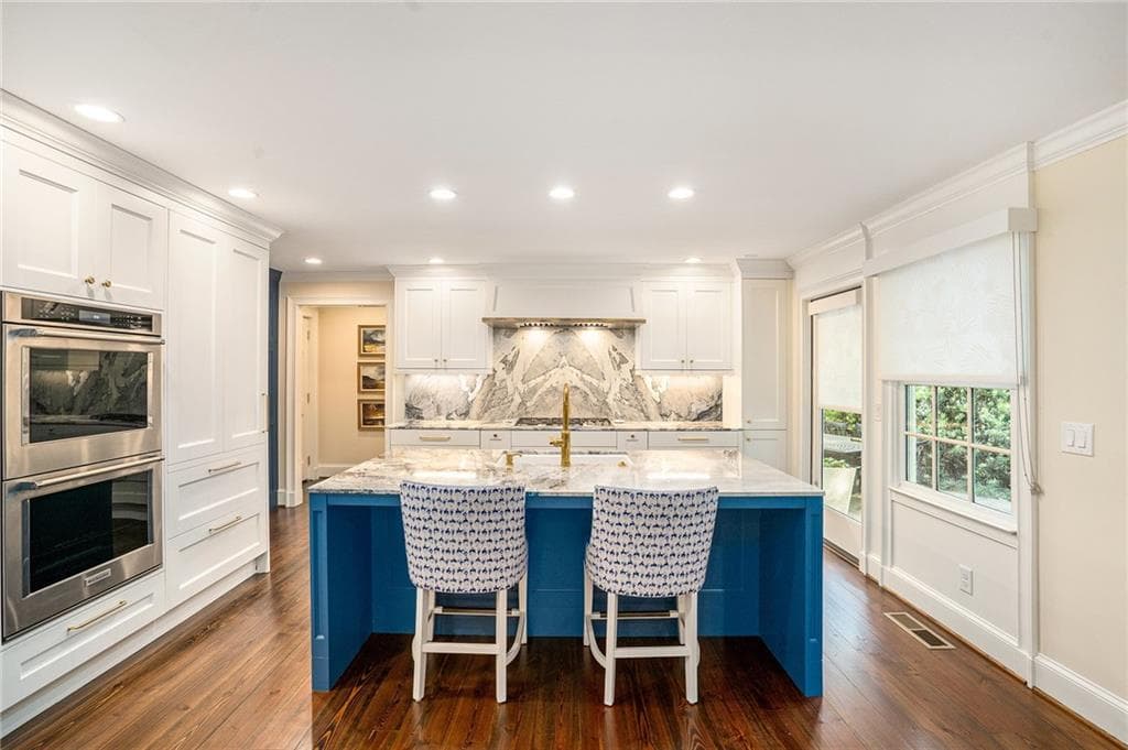 4 bedroom, 5 bathroom, 3,575 sq ft single family residence for rent at 575 Peachtree Battle Avenue, Atlanta, GA 30305 for $9,500 a month — photo 8