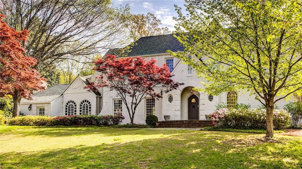 4 bedroom, 4 bathroom single family residence sold at 3119 Habersham Road, Atlanta, GA 30305