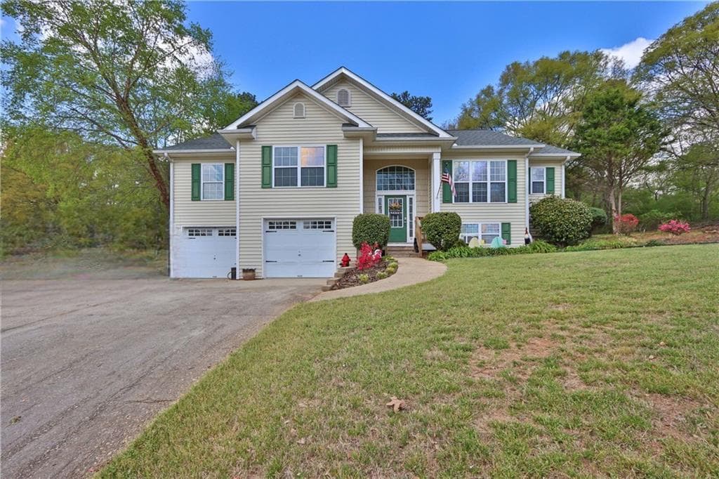 9020 Farm Shaw Drive, Gainesville, GA 30506 — most recent listing photo