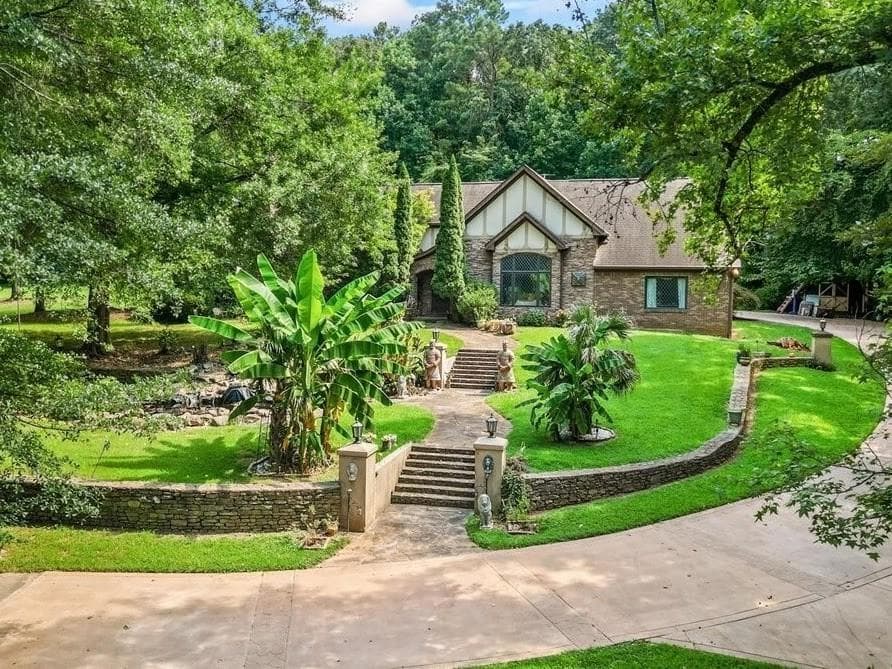 4 bedroom, 4 bathroom, 4,261 sq ft single family residence for sale at 3000 Cathedral Place, Decatur, GA 30034