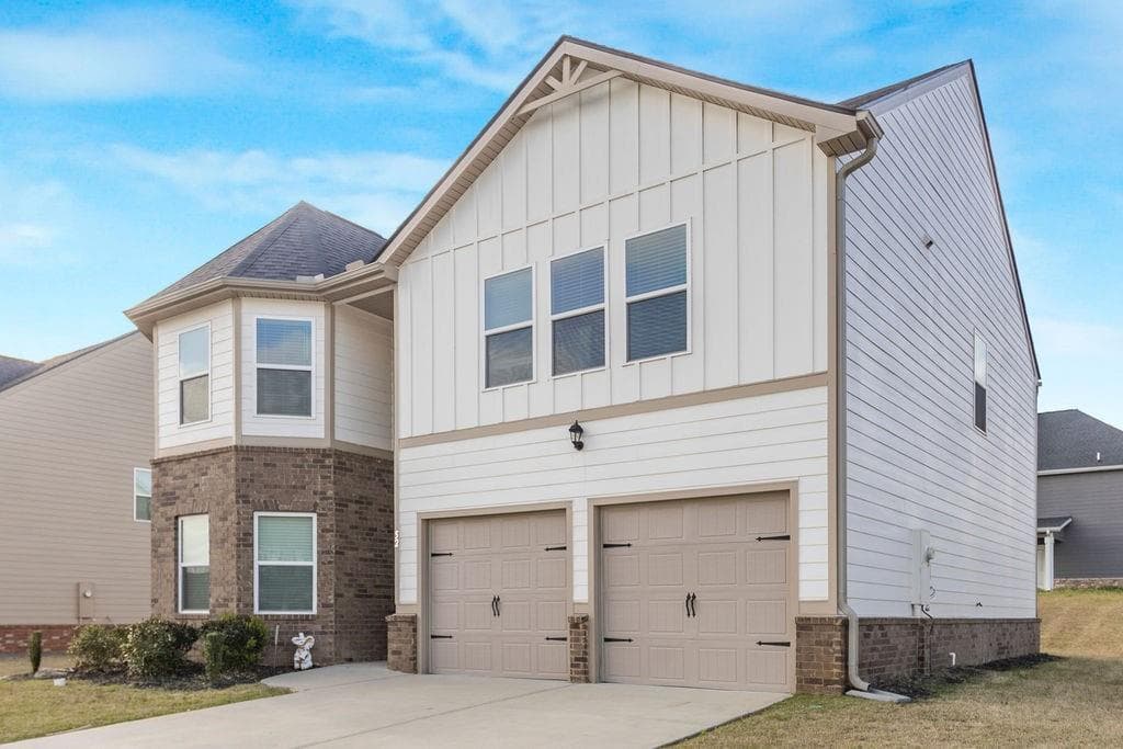 5 bedroom, 3 bathroom, 2,346 sq ft single family residence under contract at 52 Cowpen Court, Covington, GA 30014