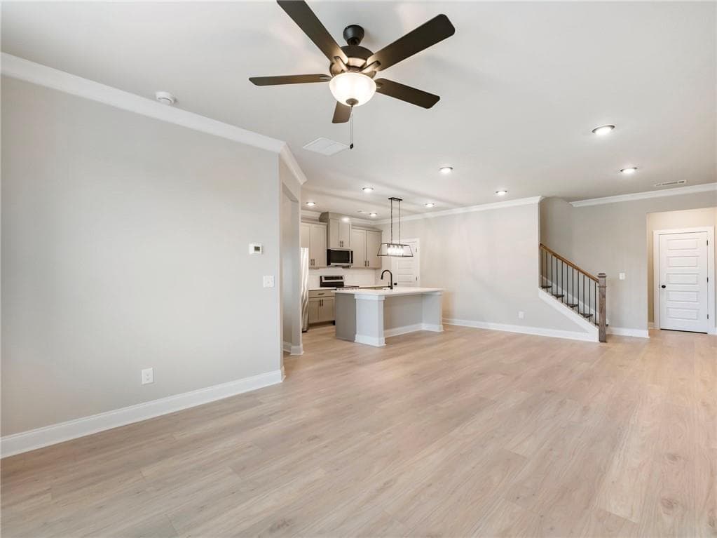 4 bedroom, 3 bathroom, 1,822 sq ft townhouse for sale at 107 Grand Highlands Lane, Winder, GA 30680 — photo 5