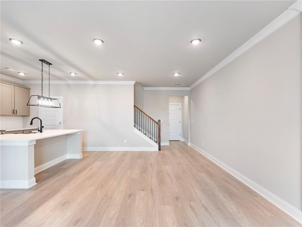 4 bedroom, 3 bathroom, 1,822 sq ft townhouse for sale at 107 Grand Highlands Lane, Winder, GA 30680 — photo 6
