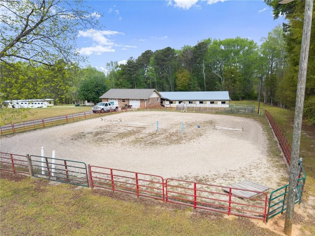 4 bedroom, 3 bathroom, 1,832 sq ft single family residence for sale at 2200 Highway 81, Loganville, GA 30052 — photo 6