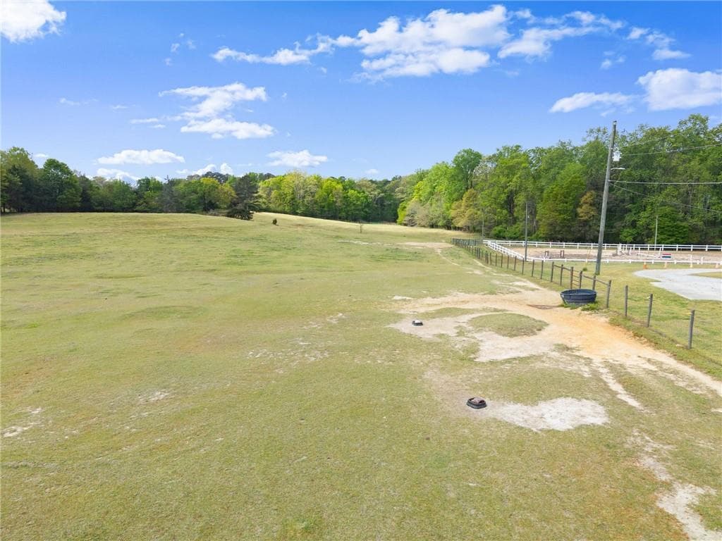 4 bedroom, 3 bathroom, 1,832 sq ft single family residence for sale at 2200 Highway 81, Loganville, GA 30052 — photo 7