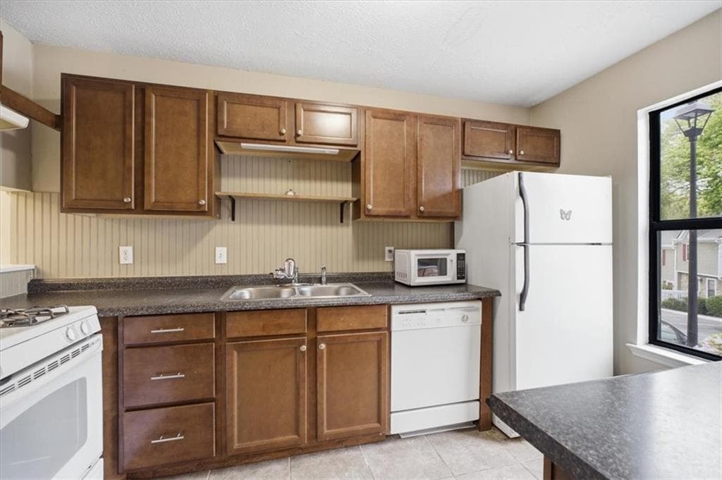 1 bedroom, 2 bathroom, 944 sq ft townhouse for sale at 3356 September Morn, Peachtree Corners, GA 30092 — photo 10