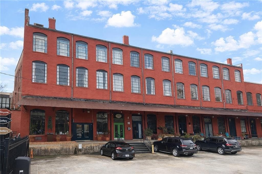 1 bedroom, 1 bathroom, 718 sq ft condominium for rent at 161 SW Mangum Street 204, Atlanta, GA 30313 for $1,550 a month — photo 1 of 24