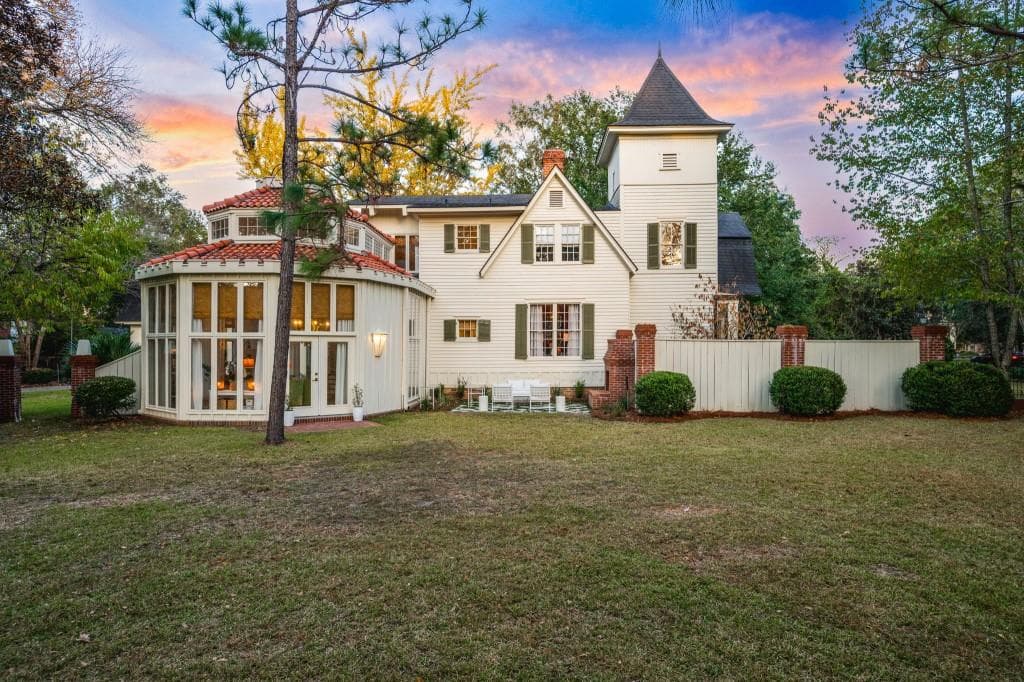 3 bedroom, 3 bathroom, 3,950 sq ft single family residence for sale at 437 Remington Avenue, Thomasville, GA 31792 — photo 2