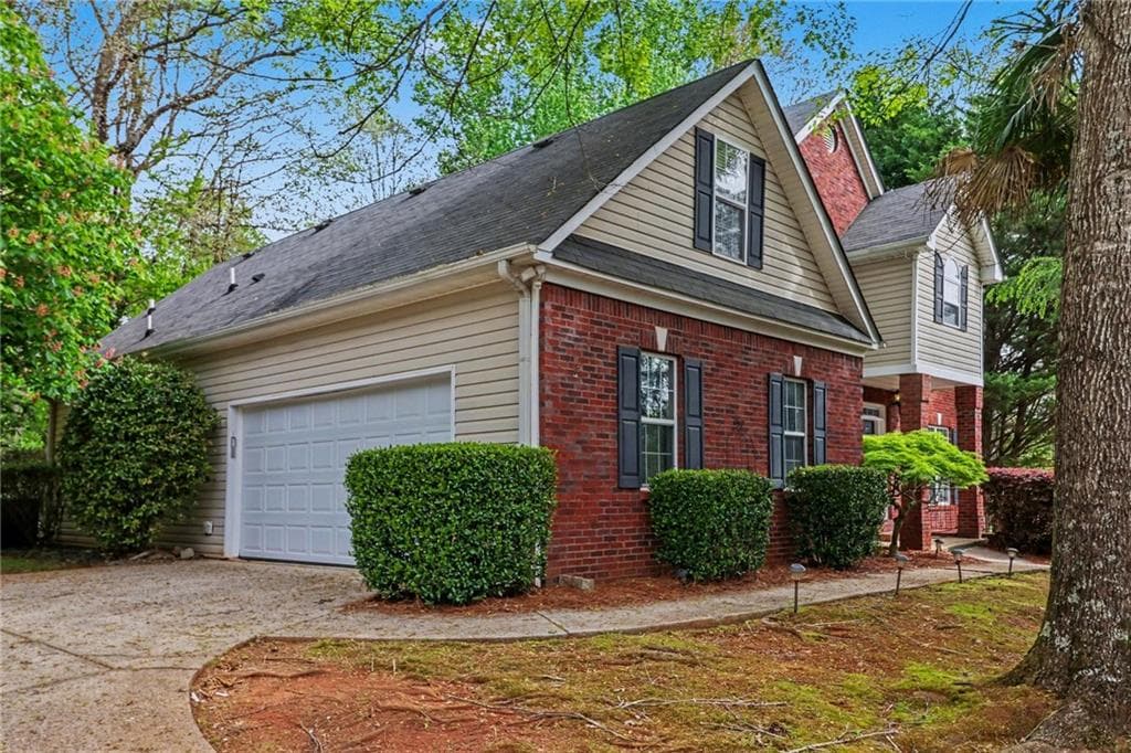 5 bedroom, 4 bathroom, 3,888 sq ft single family residence for sale at 3055 Heatherstone Drive, Cumming, GA 30041