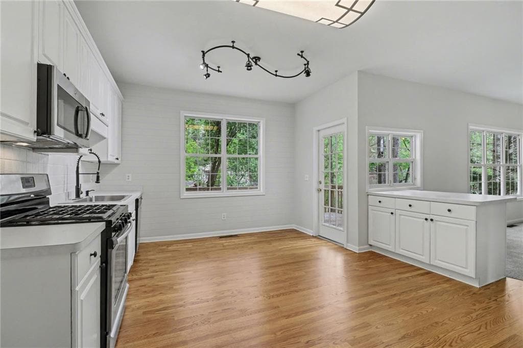 5 bedroom, 4 bathroom, 3,888 sq ft single family residence for sale at 3055 Heatherstone Drive, Cumming, GA 30041 — photo 8