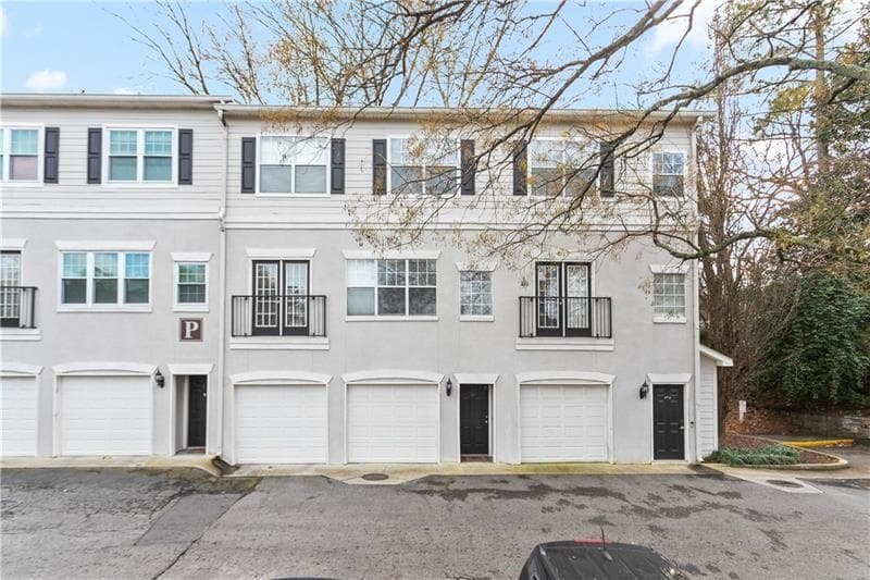 2 bedroom, 3 bathroom, 1,266 sq ft townhouse sold at 1150 Collier Road 3P, Atlanta, GA 30318