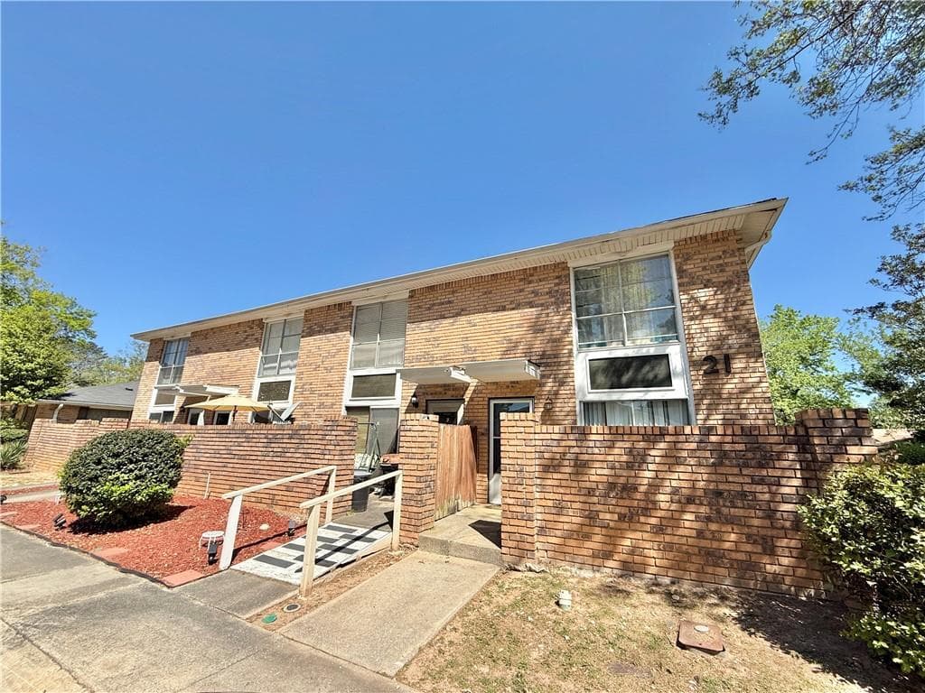 1 bedroom, 1 bathroom, 750 sq ft condominium sold at 4701 Flat Shoals Road 21F, Union City, GA 30291