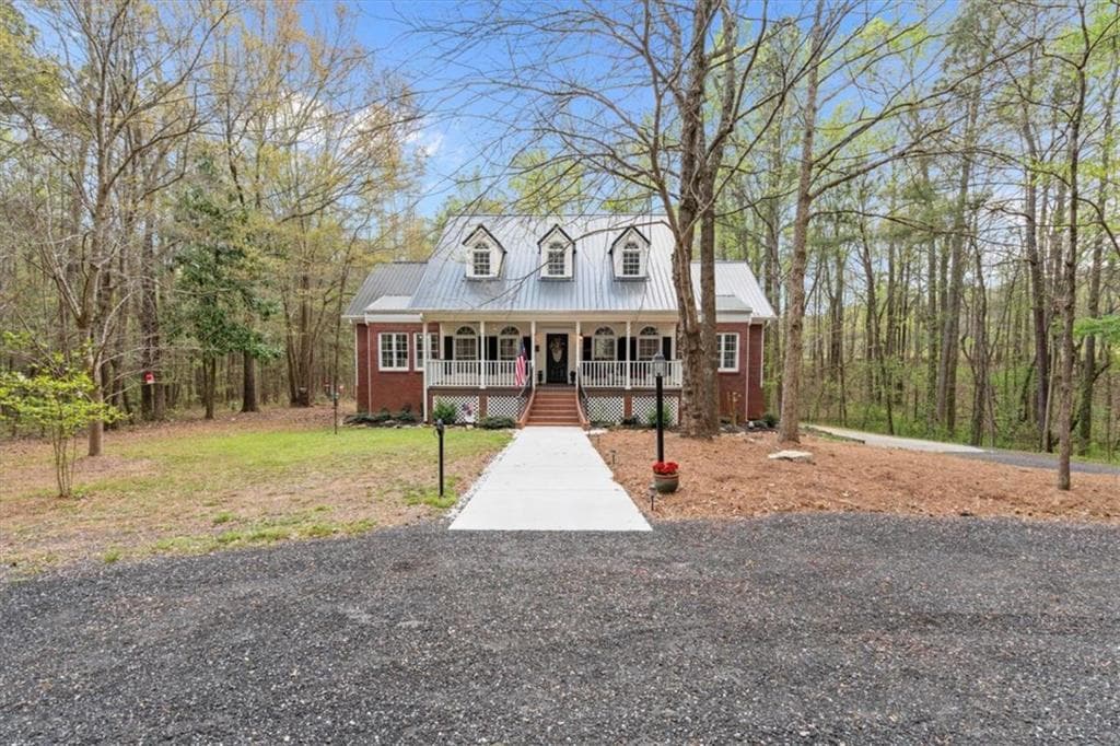 5 bedroom, 3 bathroom, 3,067 sq ft single family residence for sale at 301 Highway 5 East, Roopville, GA 30170 — photo 5
